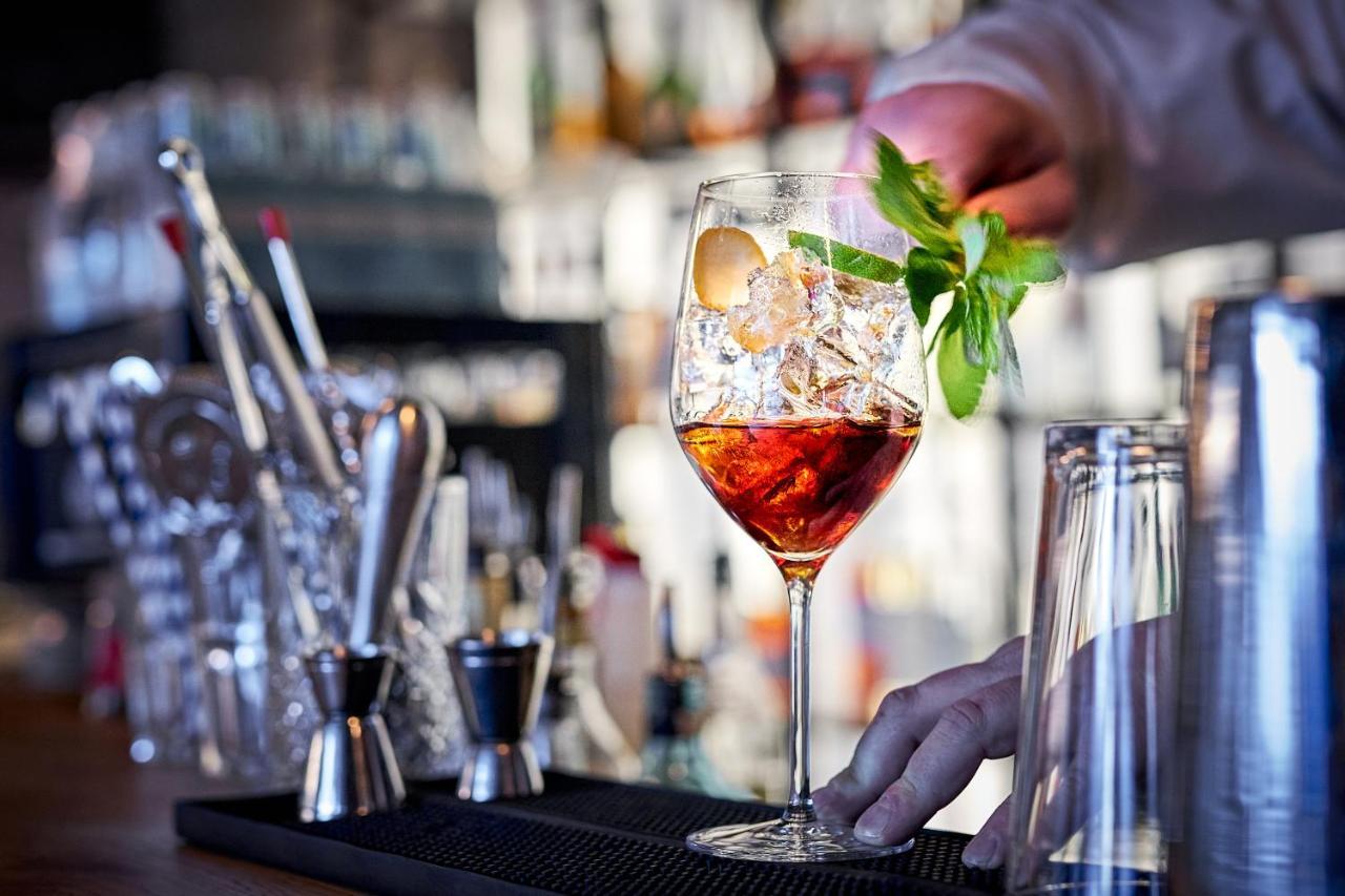 A-Rosa Ifen Hotel Kleinwalsertal Hirschegg  Exteriör bild A glass of Negroni